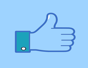 Ilustracja przedstawiająca niebieską dłoń pokazującą gest kciuka w górę (polubienie) na jasnoniebieskim tle.